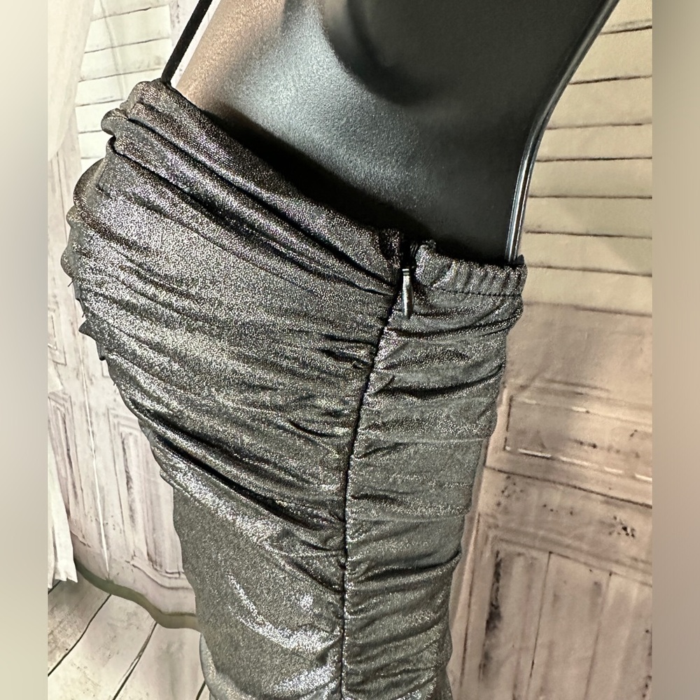 Metallic ruffle dress. - Picture 4 of 7
